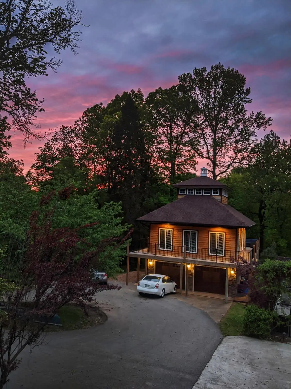 Skyuka Chalet Wooded Retreat | Spa, Pool, Firepit