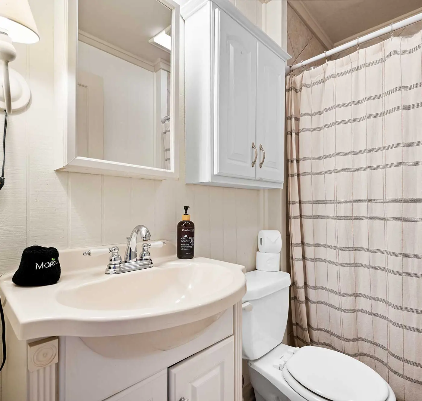 Etowah Suite w Hot Tub, Family Stay Near Rock City