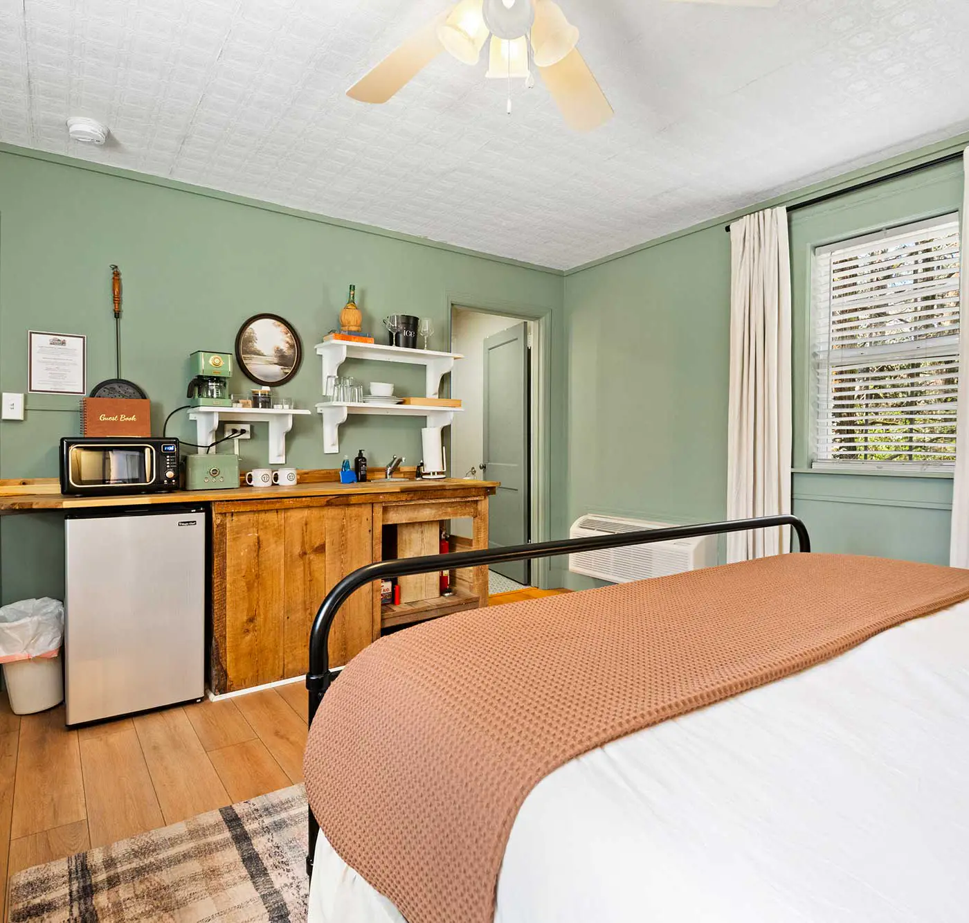 Laurel Falls Suite on Lookout Mountain