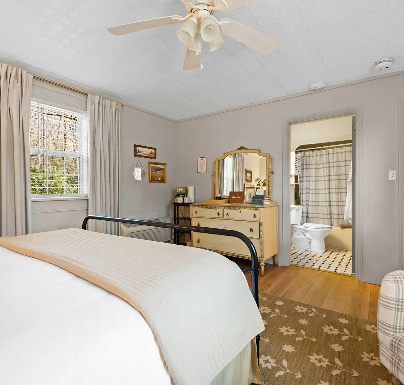 Glenn Falls Suite on Lookout Mountain