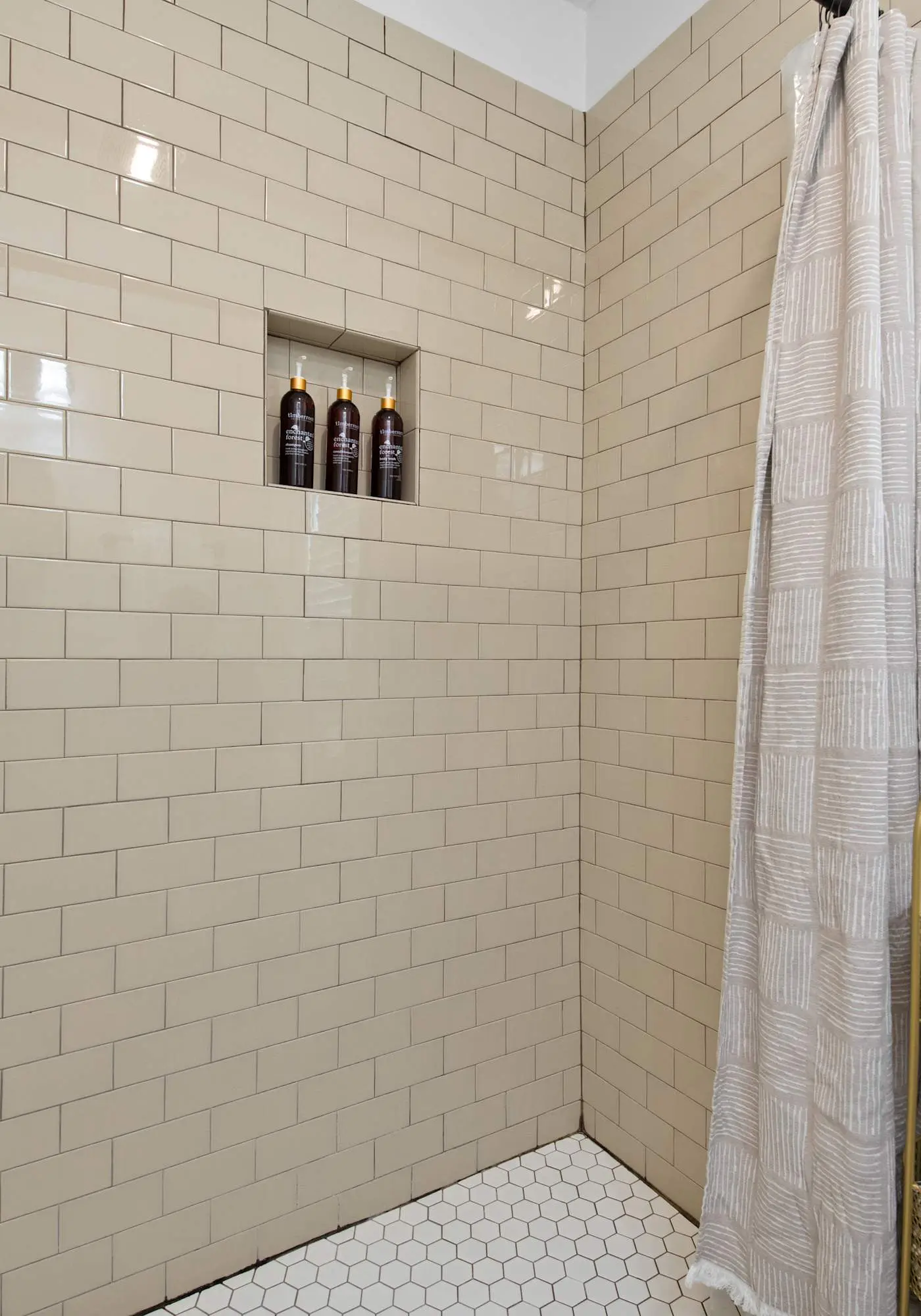 Historic Riverview Inn - King Room Eight