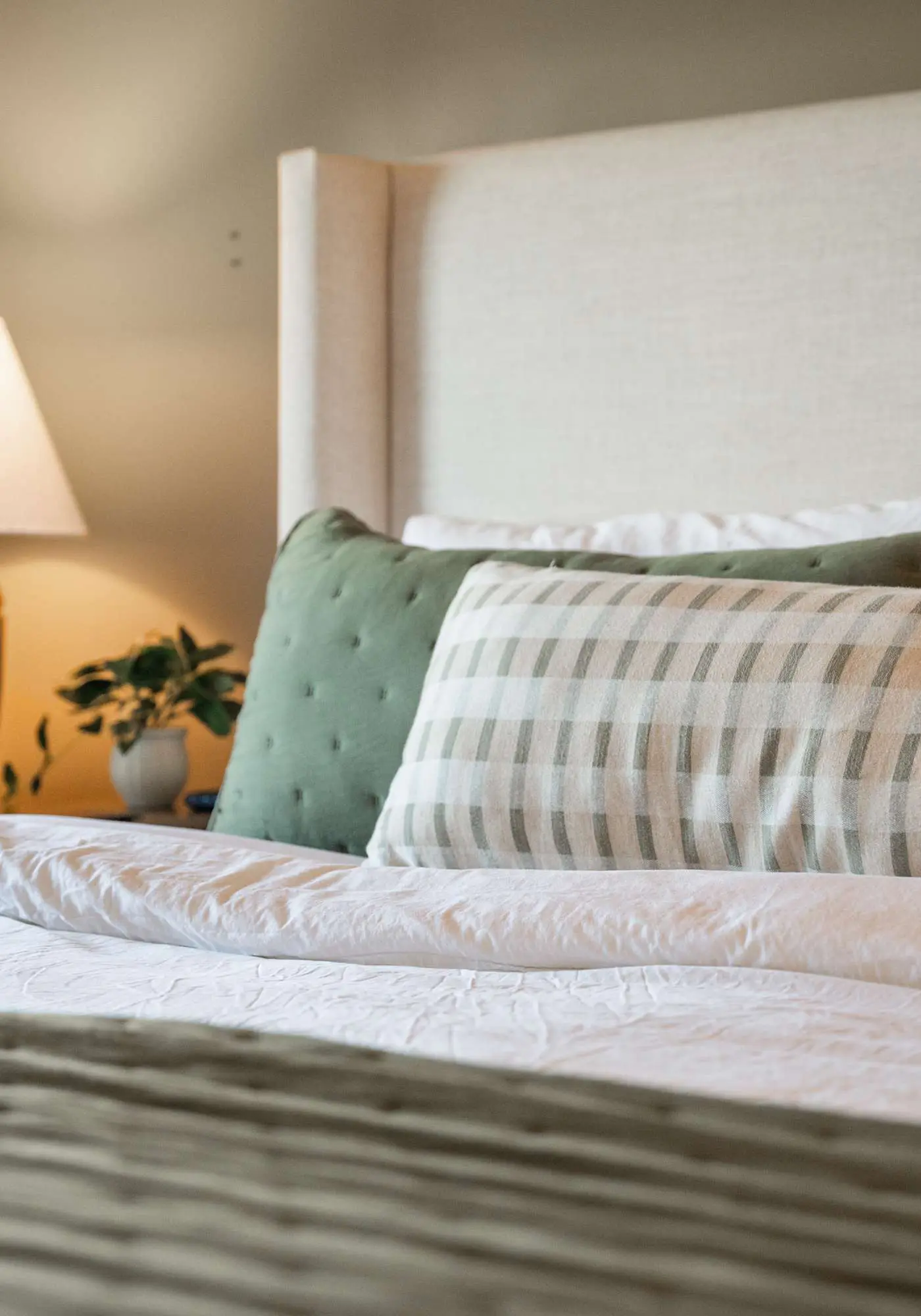 Historic Riverview Inn - King Room Eight