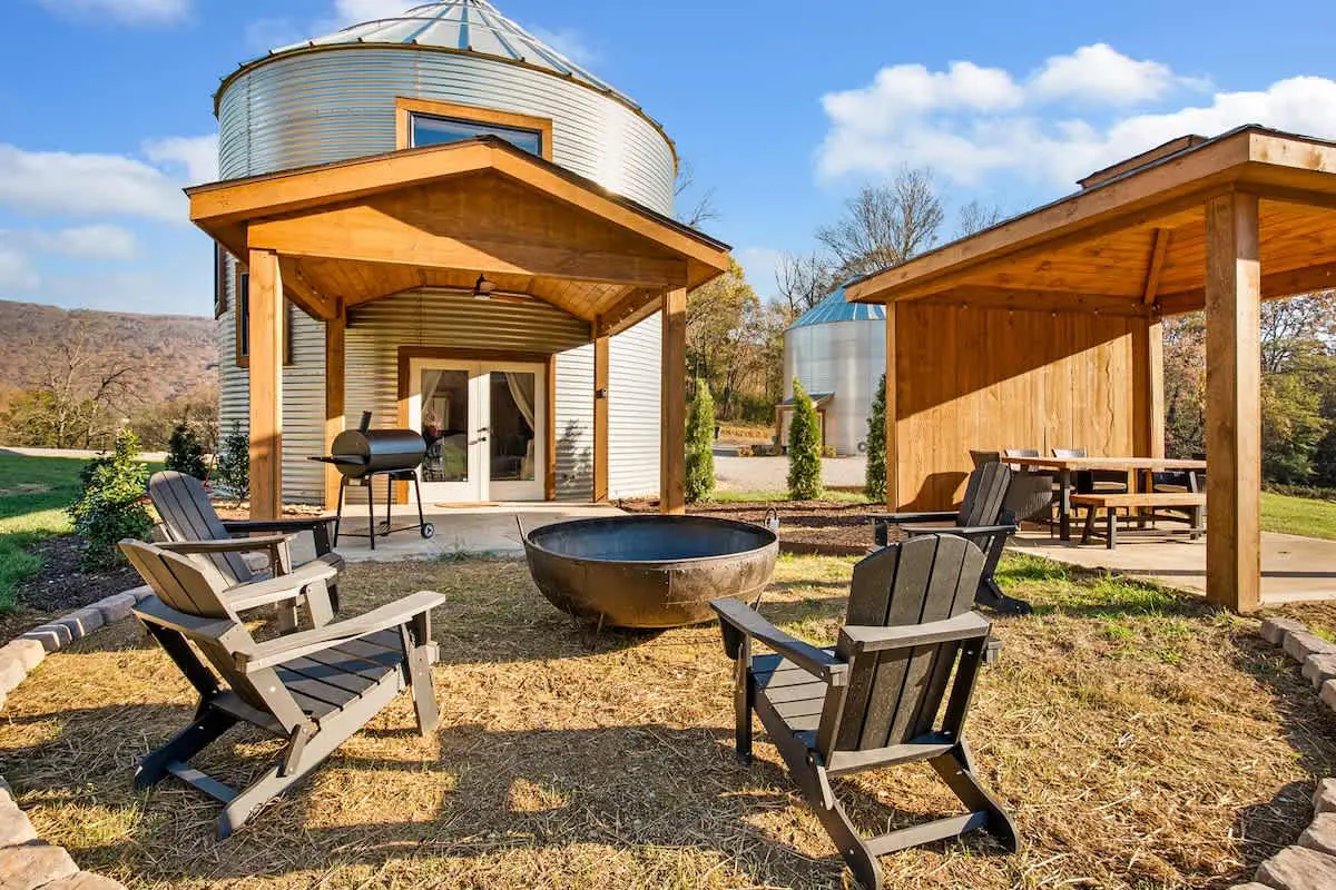 Cozy Ridge Silo - Sleeps 6 with Private Hot Tub