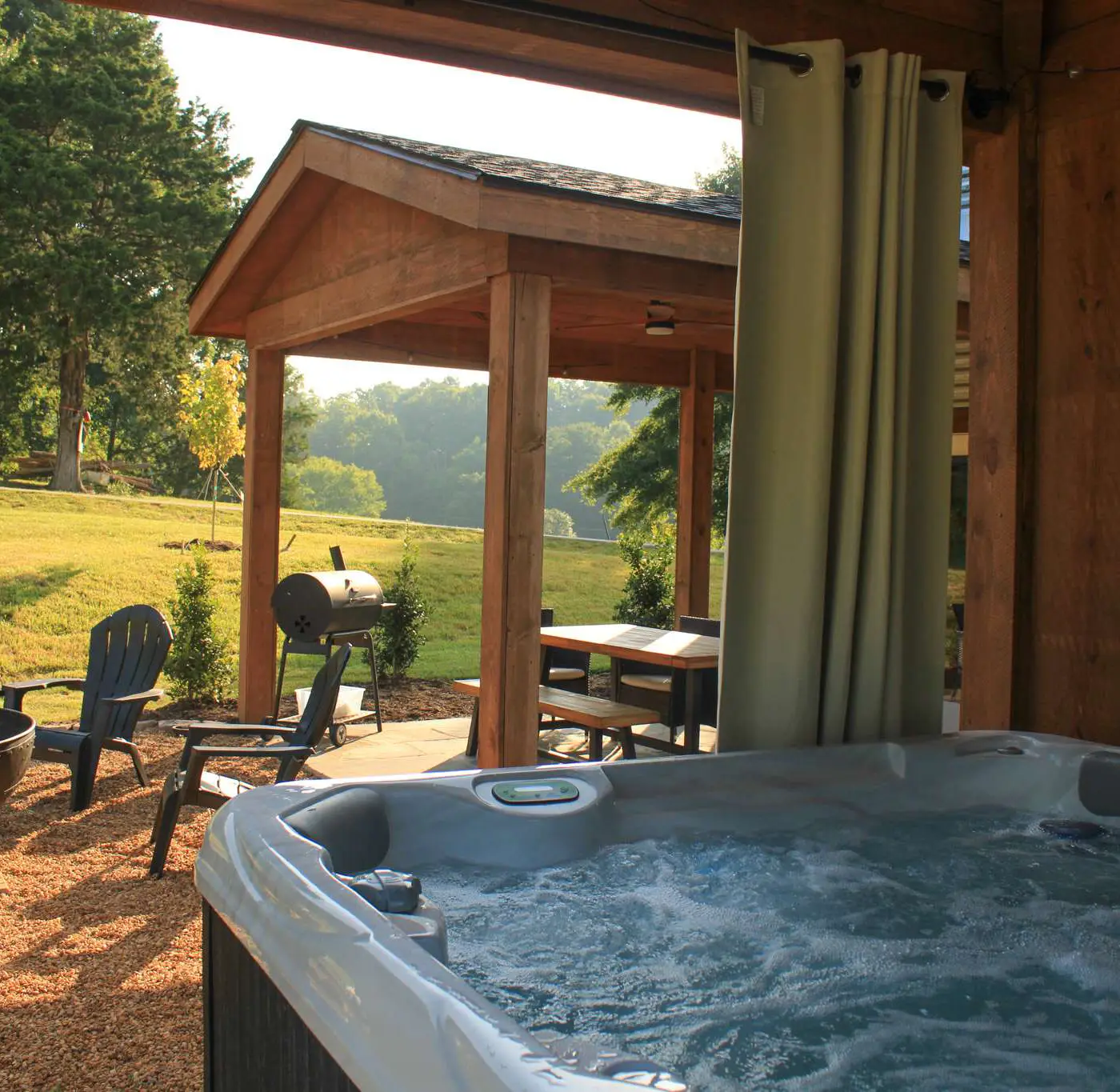 Cozy Ridge Silo - Sleeps 6 with Private Hot Tub
