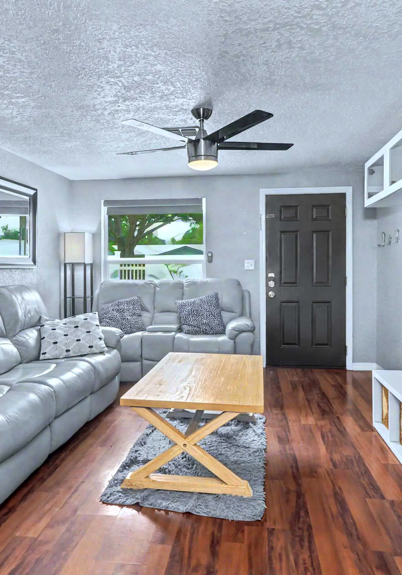 Family and dog friendly home with private pool