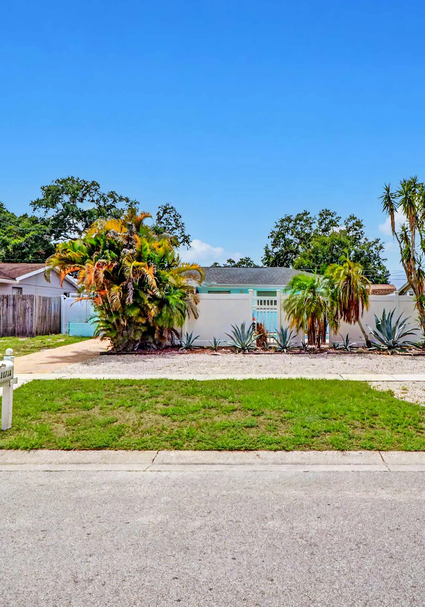 Family and dog friendly home with private pool