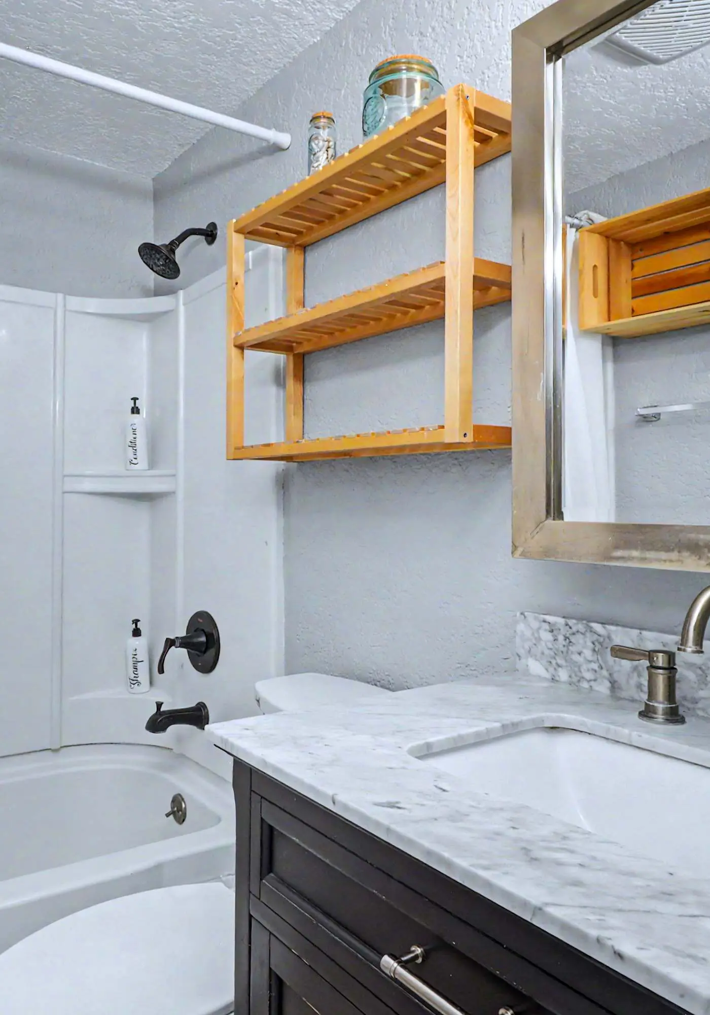 Family and dog friendly home with private pool