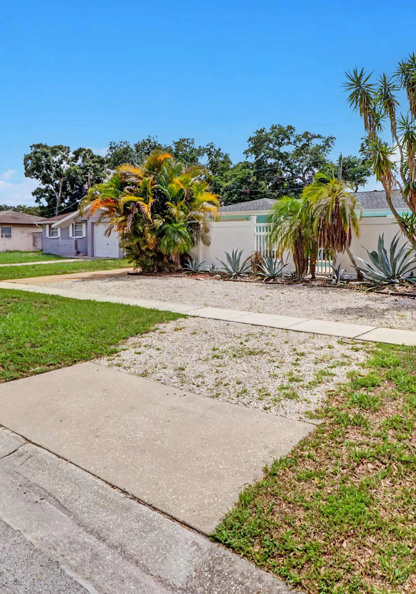 Family and dog friendly home with private pool