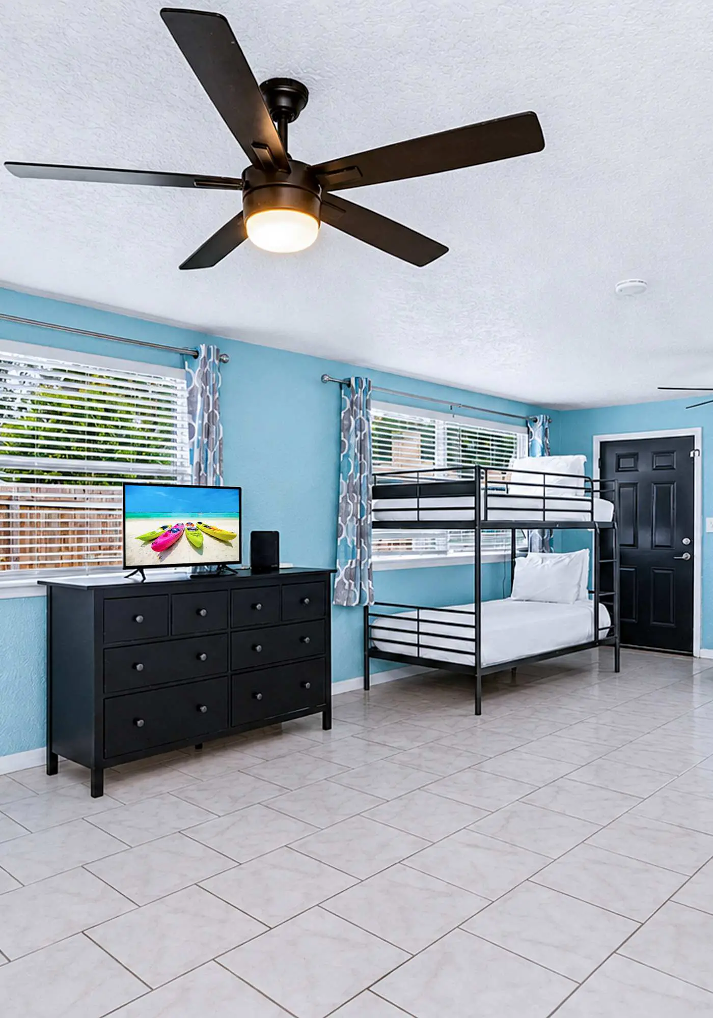 Family and dog friendly home with private pool