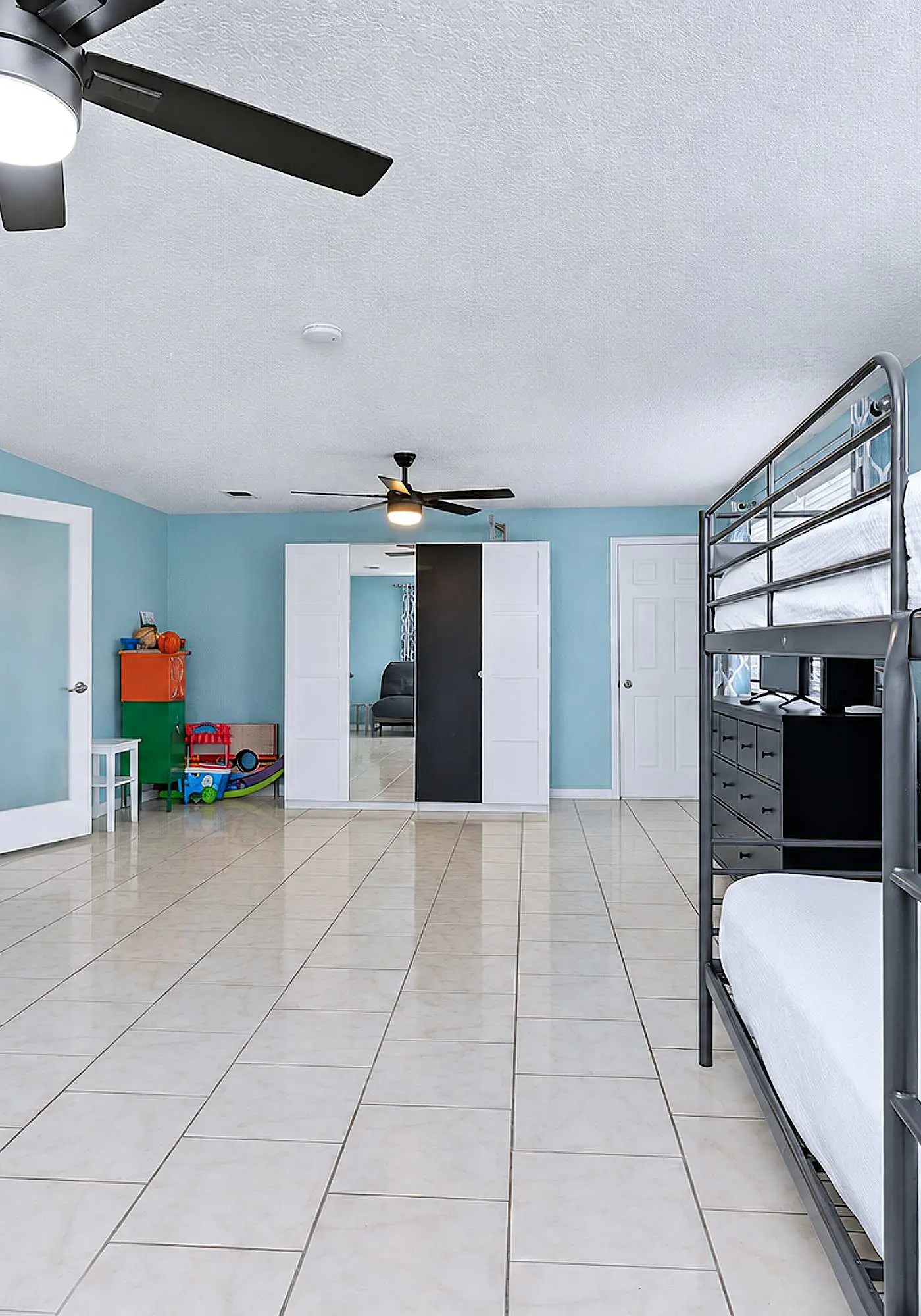 Family and dog friendly home with private pool