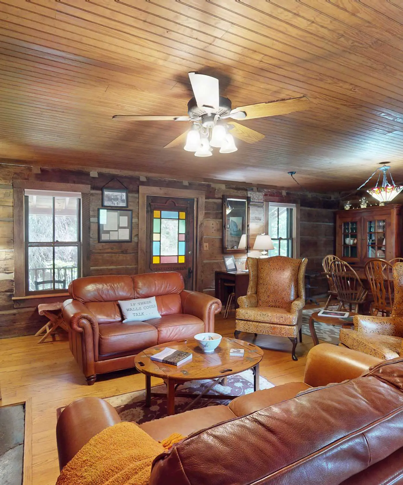 Luxury Farmhouse, creek, dog-friendly, gas fireplace, firepit, BBQ, cable, porch, swing