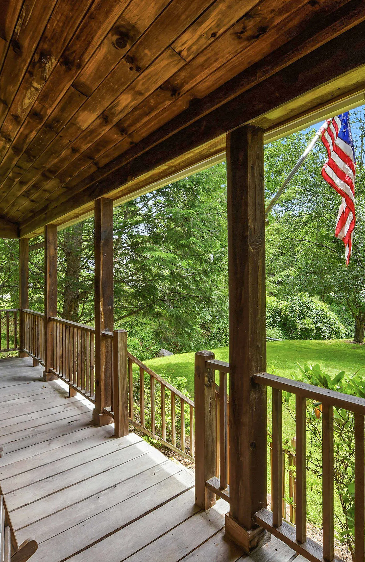 Luxury Farmhouse & Creekside Cottage, Dog-friendly, Scenic Views, Firepit, BBQ