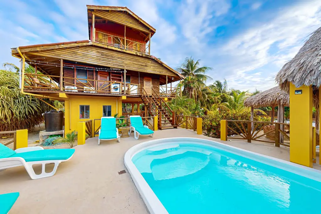 La Casa Pura Vida -Gold Standard Certified