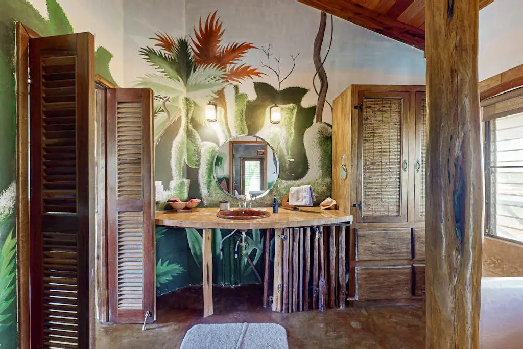 La Casa Pura Vida -Gold Standard Certified