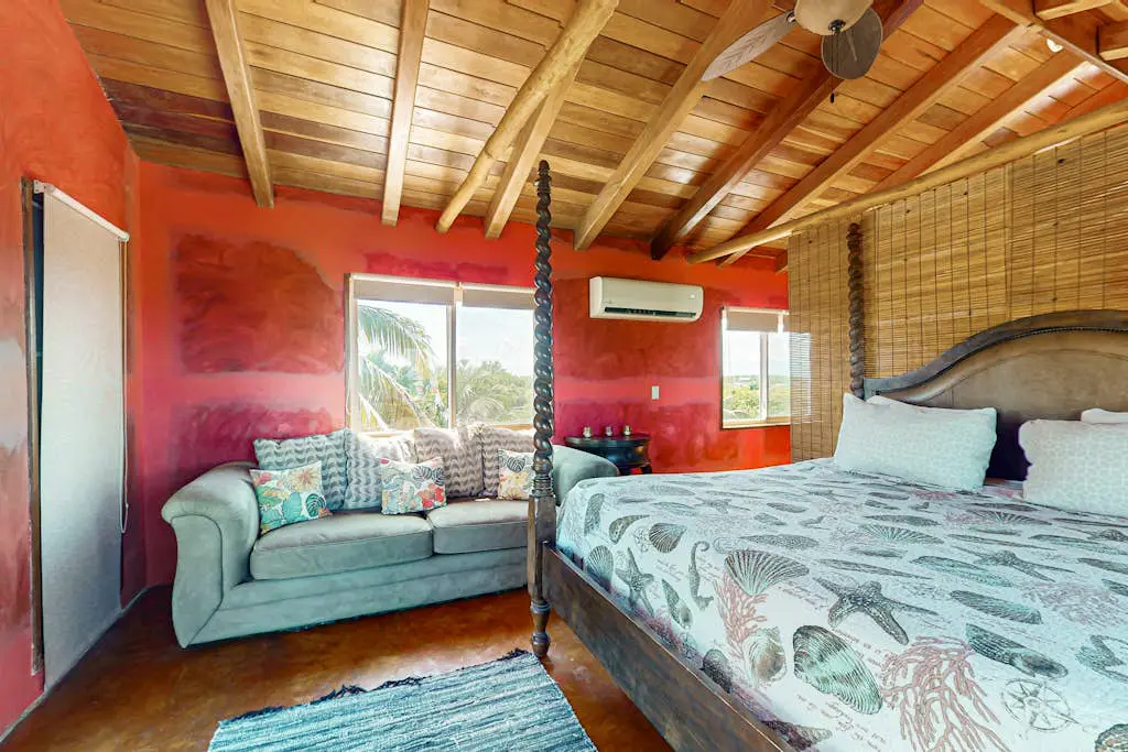 La Casa Pura Vida -Gold Standard Certified