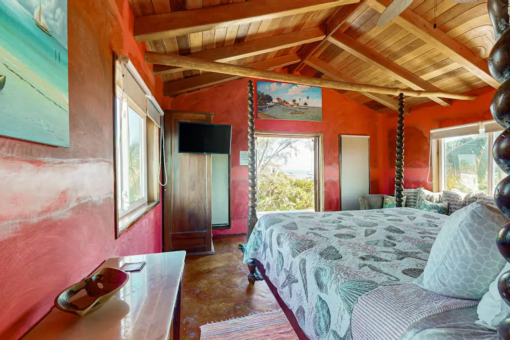 La Casa Pura Vida -Gold Standard Certified