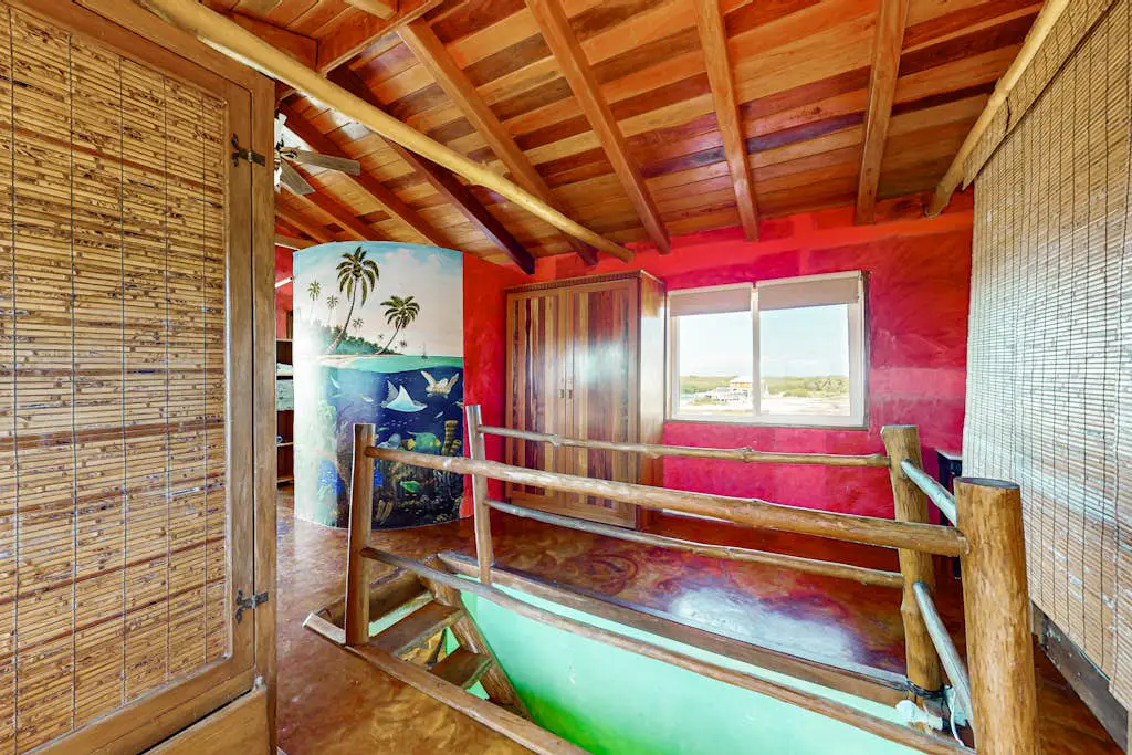 La Casa Pura Vida -Gold Standard Certified