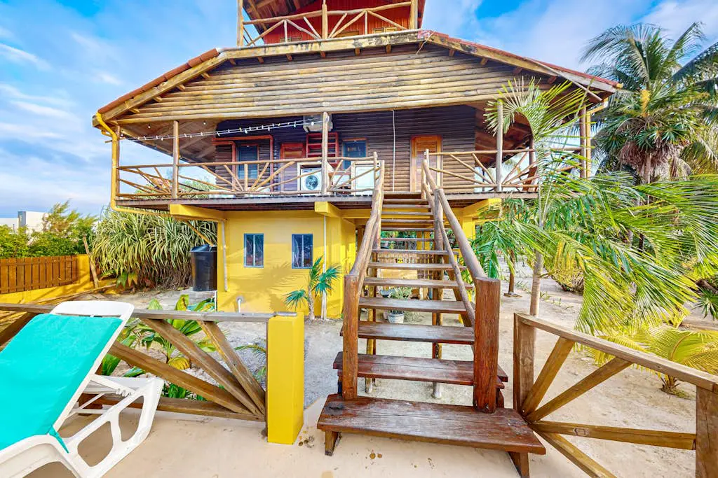 La Casa Pura Vida -Gold Standard Certified