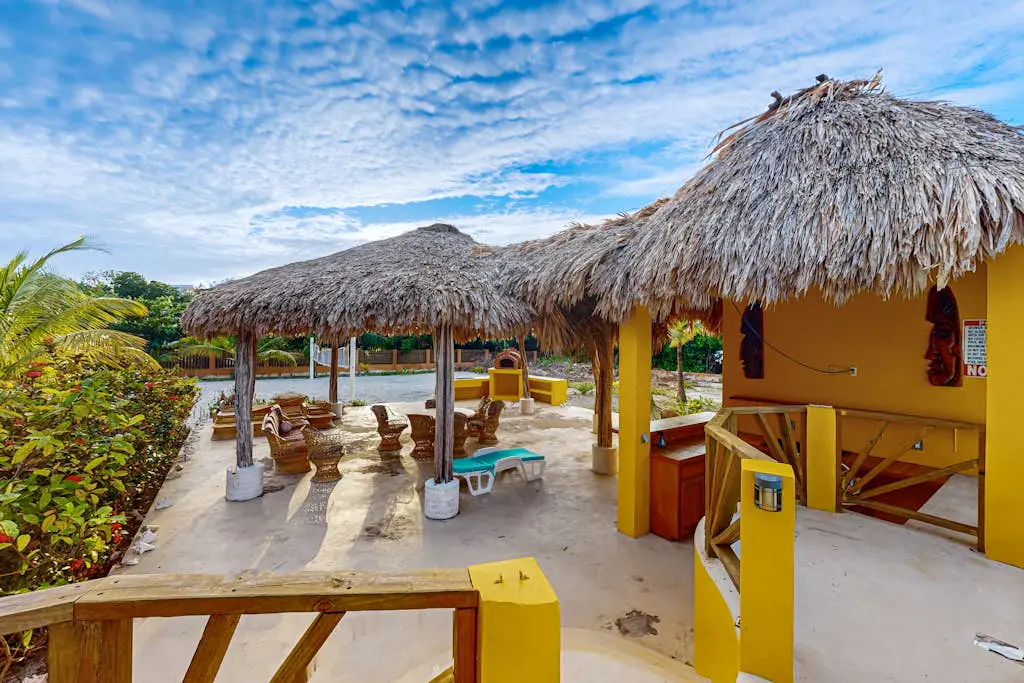 La Casa Pura Vida -Gold Standard Certified