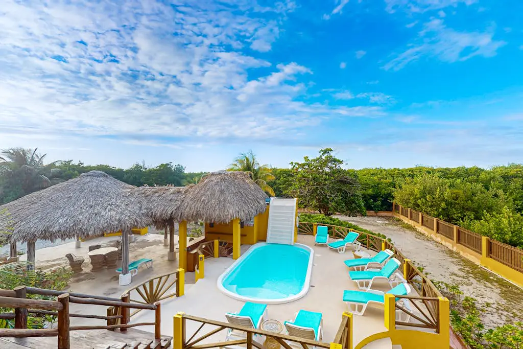 La Casa Pura Vida -Gold Standard Certified