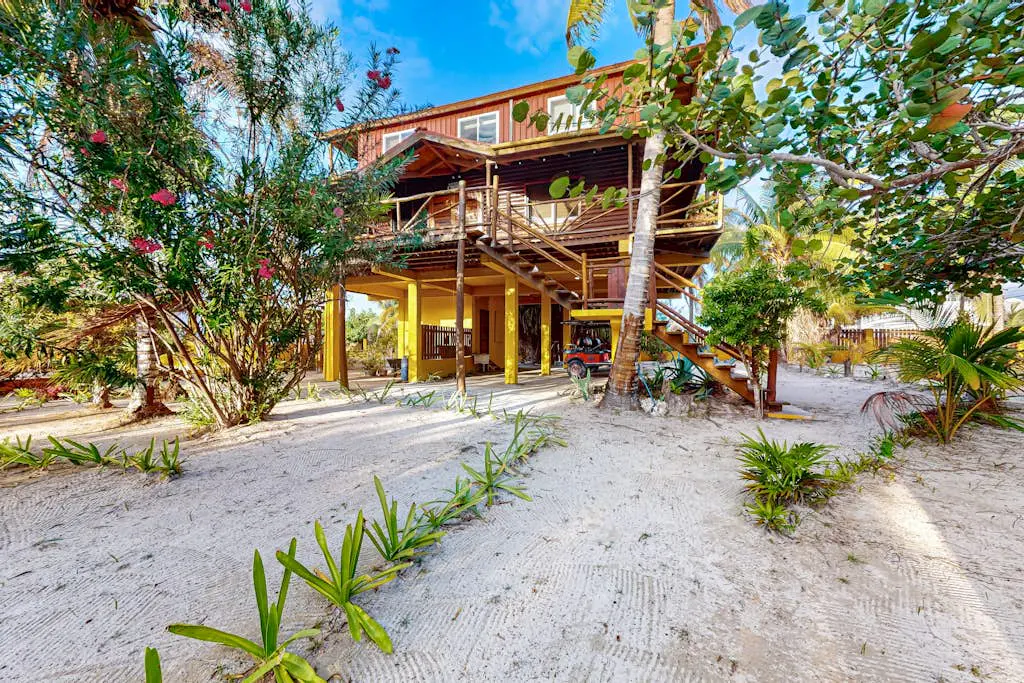 La Casa Pura Vida -Gold Standard Certified