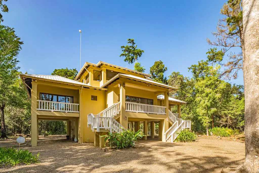 Treehouse at Sanctuary Belize