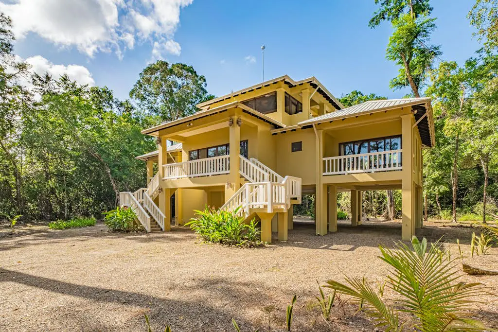 Treehouse at Sanctuary Belize