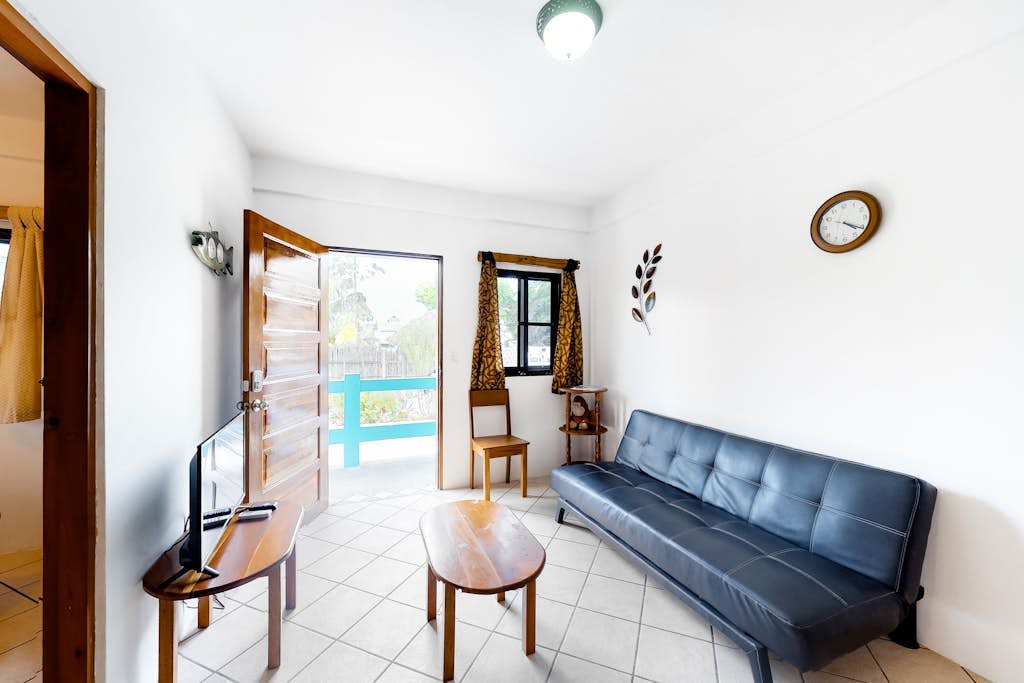 Affordable Suite on Gated Property with Rooftop Deck, WiFi, AC, and Shared Pool