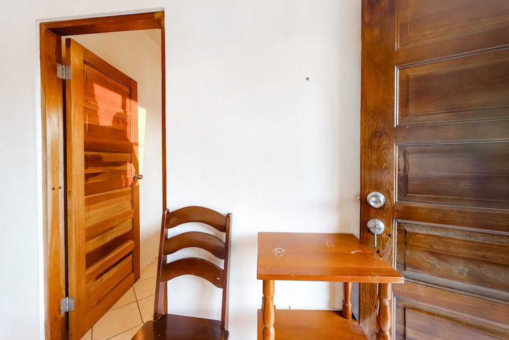 Budget-Friendly Suite with WiFi, AC, Shared Pool & Grill - Bike to Beach