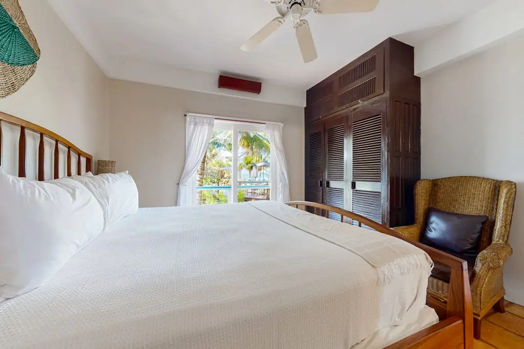 Condo 28 at Beachside Villas -Gold Standard Certified