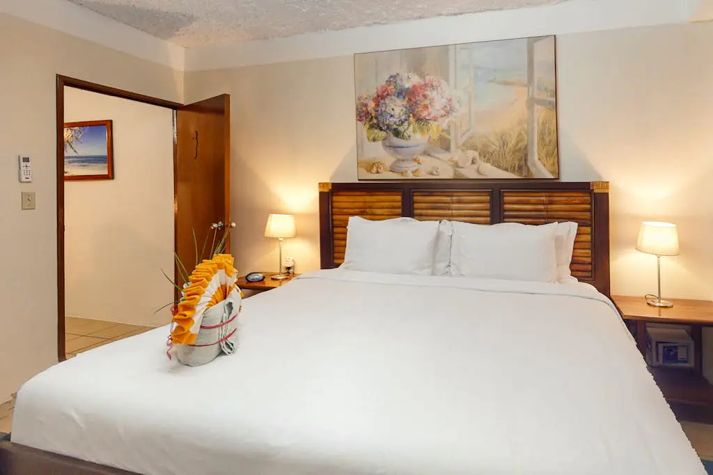 Sunrise King 2A Suite at Hummingbird Home Suites  Gold Standard Certified