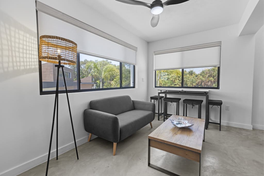 Charming lagoon front apartment with kayaks, SUPs, & nearby beach