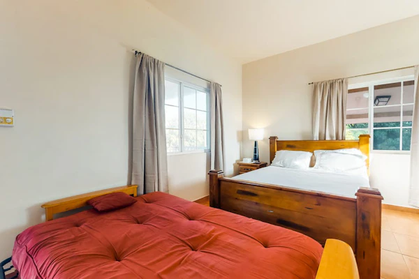 Charming studio w/ ocean view, deck, partial AC & WiFi - short walk to the beach