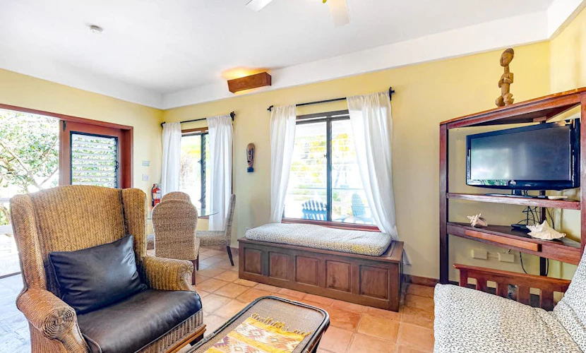 Charming, beachfront condo with shared outdoor pool, central A/C, & free WiFi