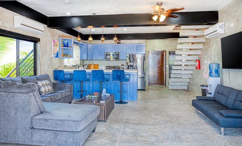 Oceanfront villa w/ inviting pool, breathtaking views, tranquil surroundings