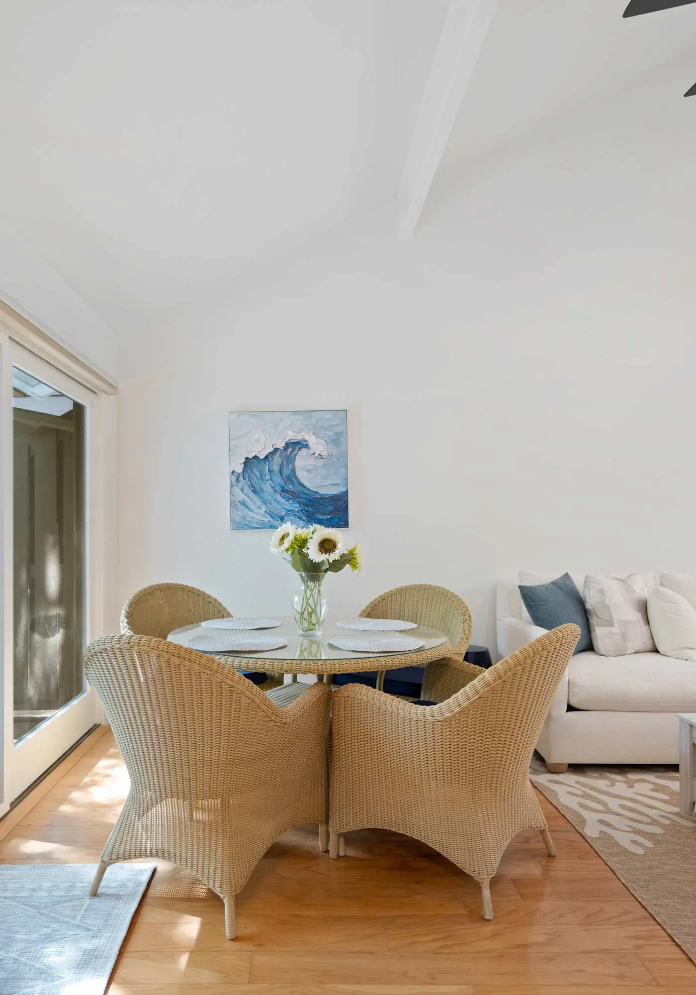 Spacious Townhouse Near Beach, Golf, Tennis