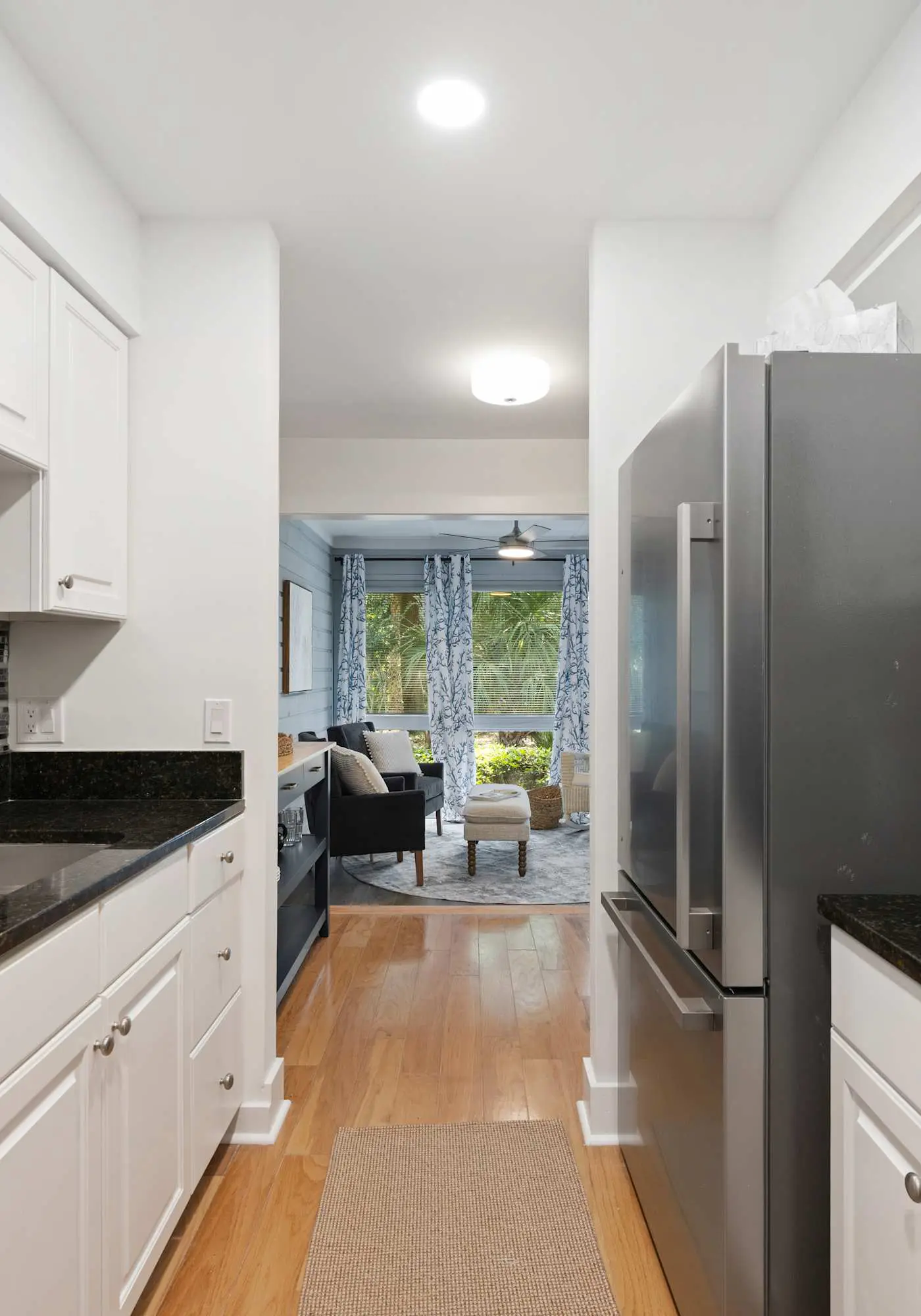 Spacious Townhouse Near Beach, Golf, Tennis