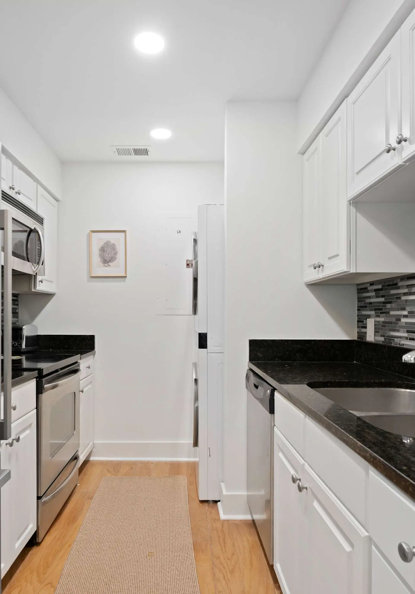 Spacious Townhouse Near Beach, Golf, Tennis