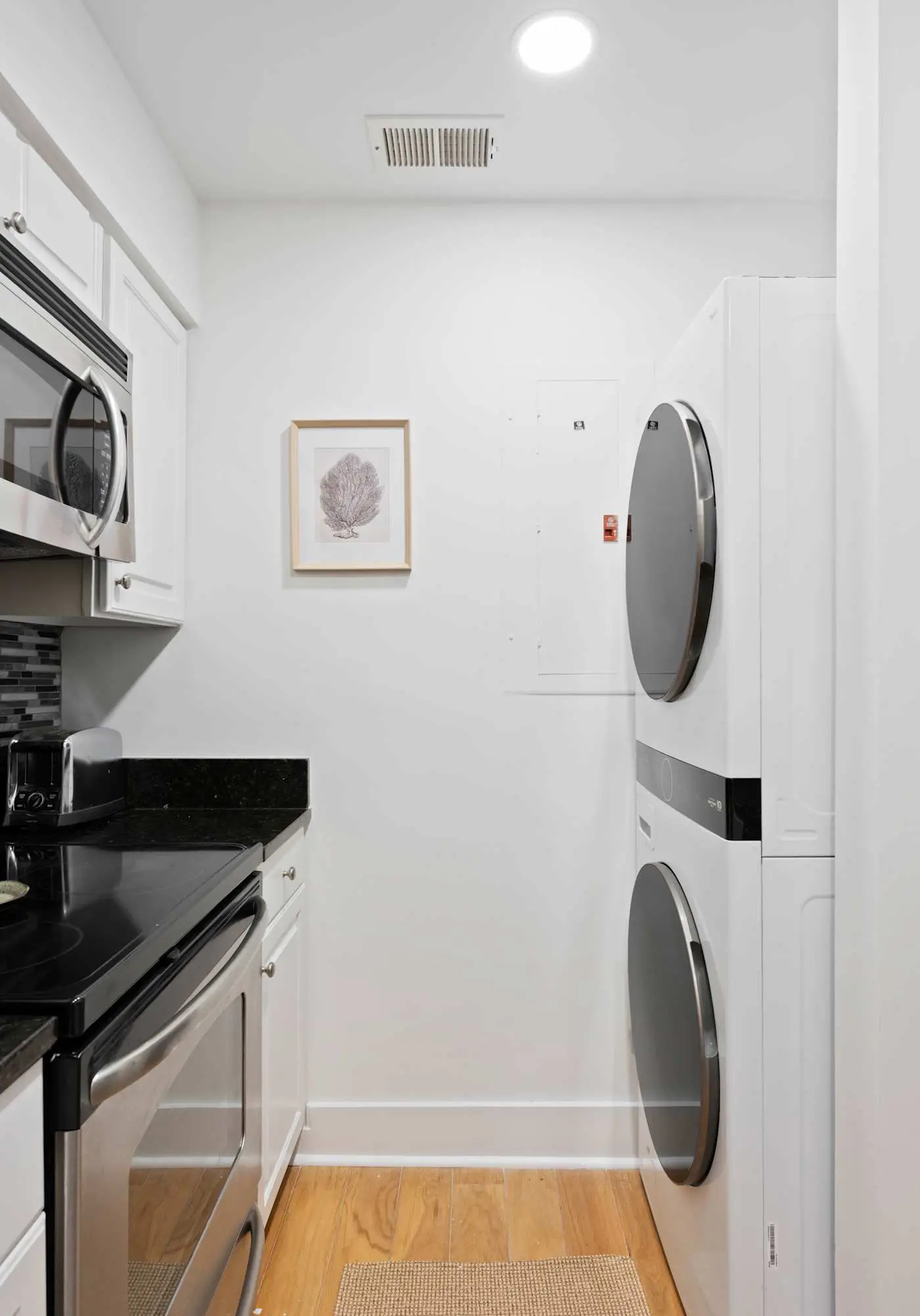 Spacious Townhouse Near Beach, Golf, Tennis