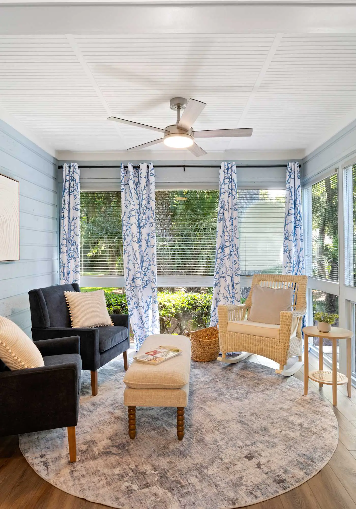 Spacious Townhouse Near Beach, Golf, Tennis
