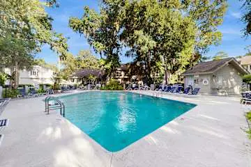 Spacious Townhouse Near Beach, Golf, Tennis