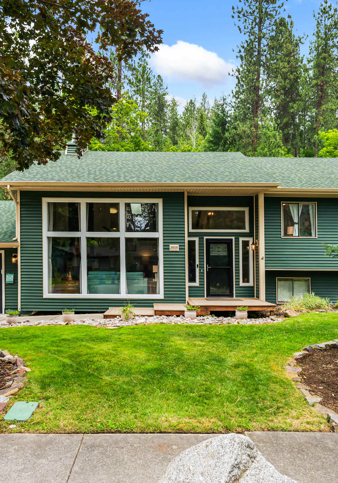 Fernan Retreat, 3BR Minutes to Downtown & the Lake