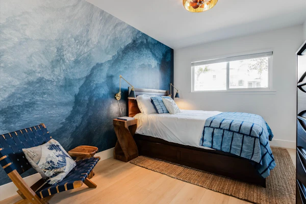 Ocean Paradise Awaits 2 Bed 1 Bath Walk to town and the beach, comfy outdoor area with firepit & bbq