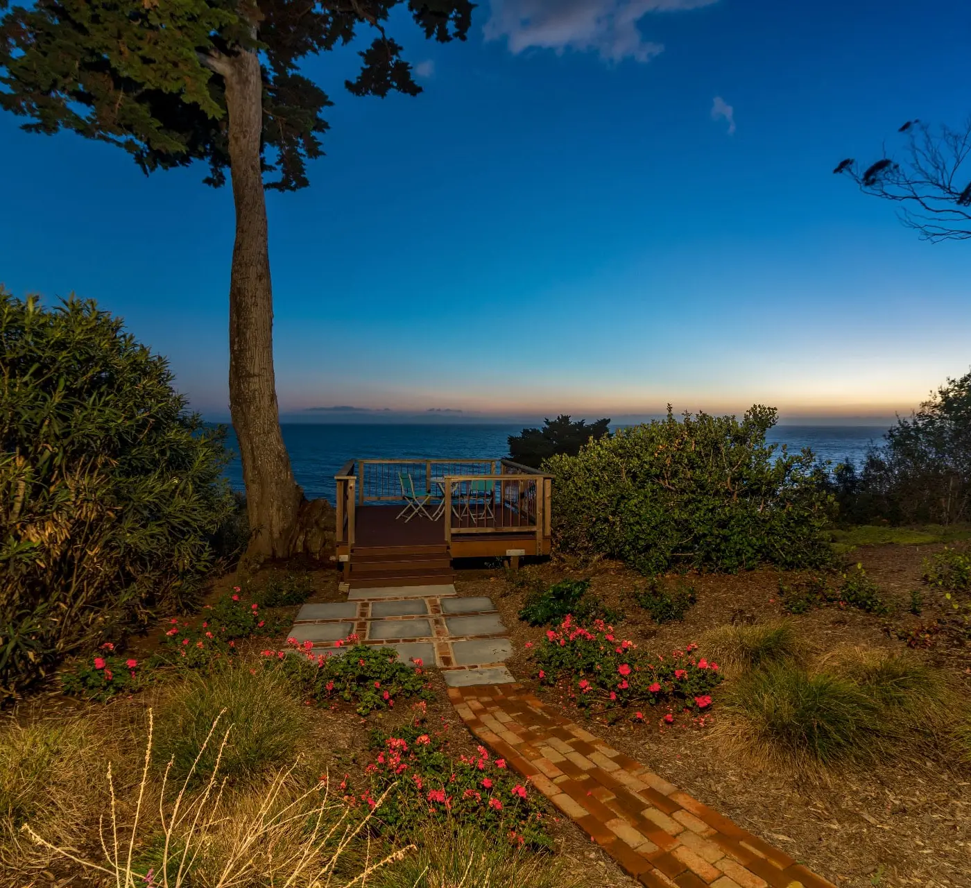 Edgewater Escape