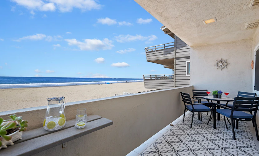 Beachfront End Unit | Ocean Views, Remodeled Kitchen & Steps to the Sand