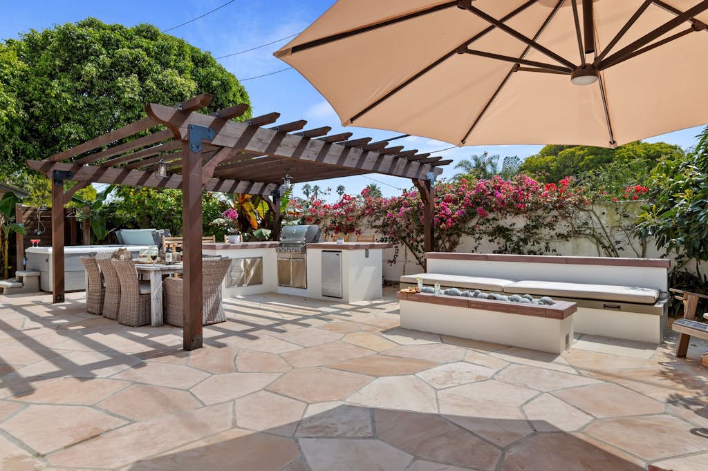 NEW to the Market - Sweet Casa De Sueno - 3 BD 2 BA, Jacuzzi - Walk to the beach