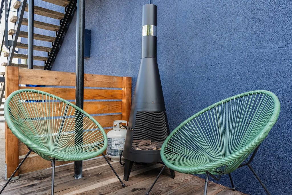 Hang Ten at the Studio! Vibe in This Groovy Avila Beach Studio Condo!