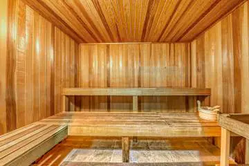 Oceanfront Condo with Shared Pool, Hot Tub, & Gym 