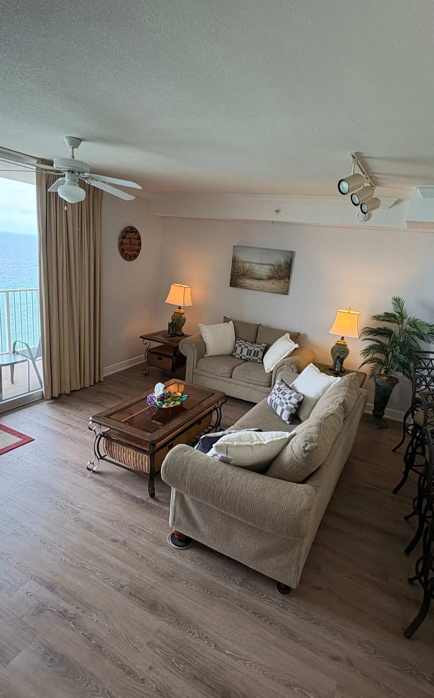 Oceanfront Condo with Shared Pool, Hot Tub, & Gym 
