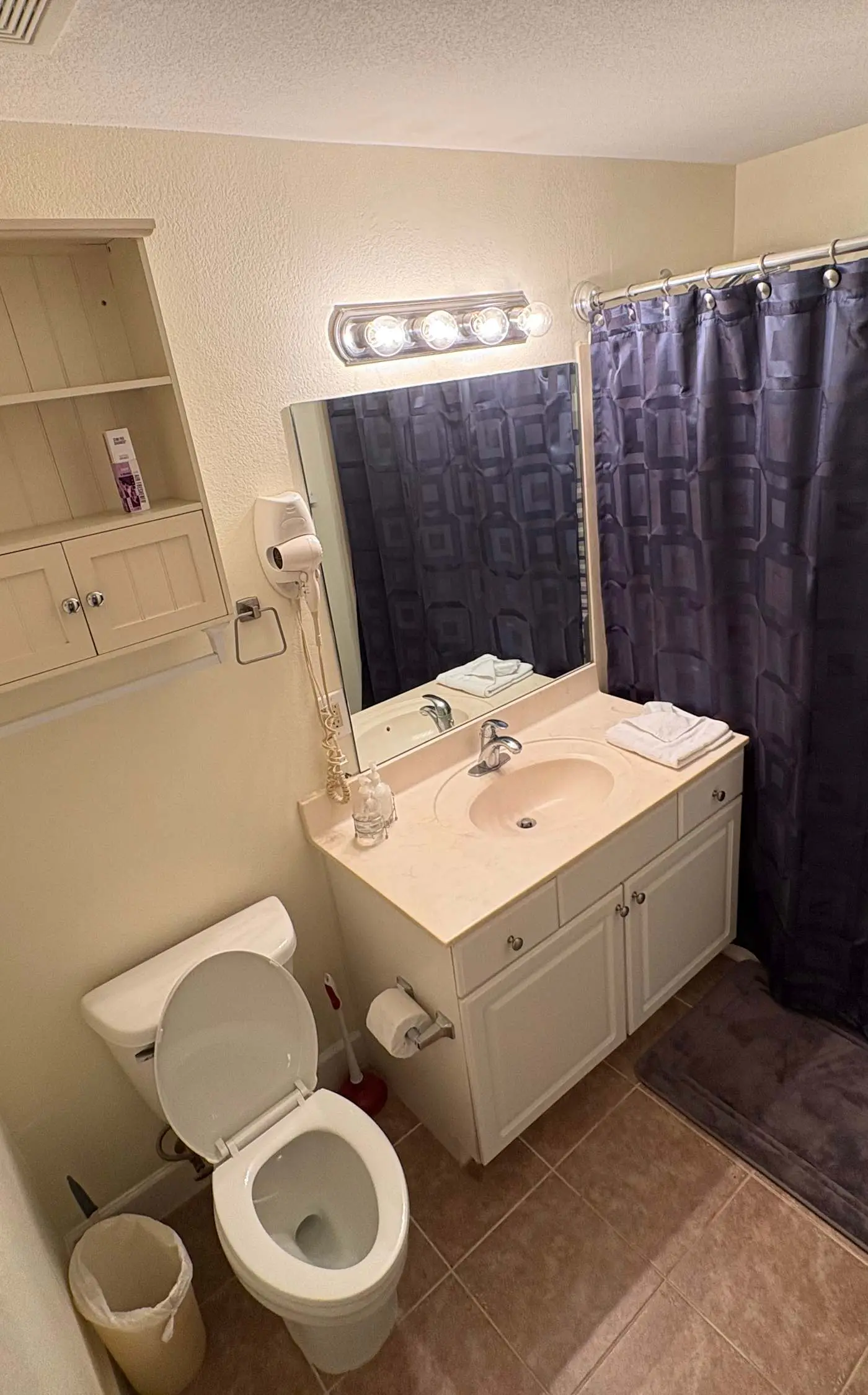 Oceanfront Condo with Shared Pool, Hot Tub, & Gym 